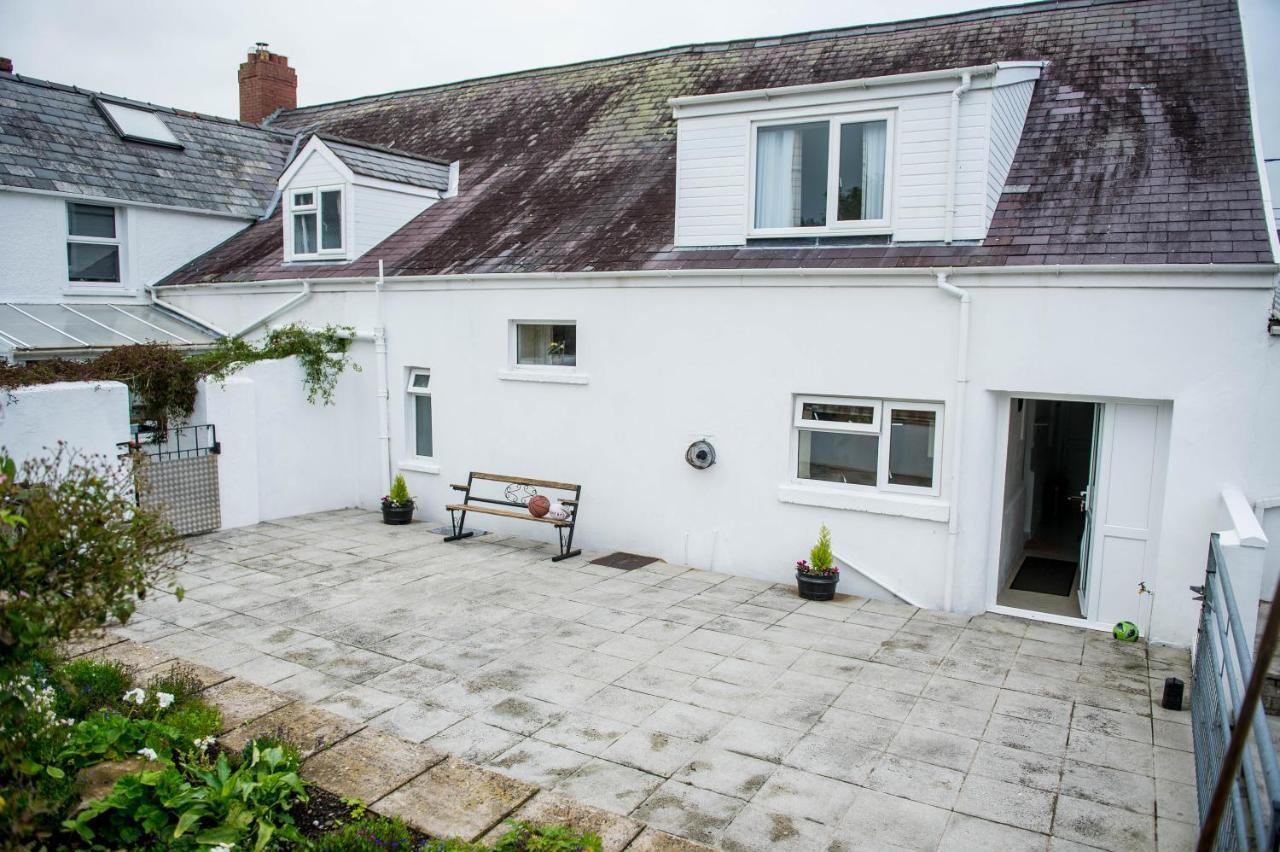 Awel Taf- Central Cottage Ideal For Families, With Parking St Clears Exterior photo